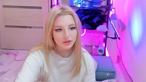 Kate online show from February 2025 03:11:02 AM