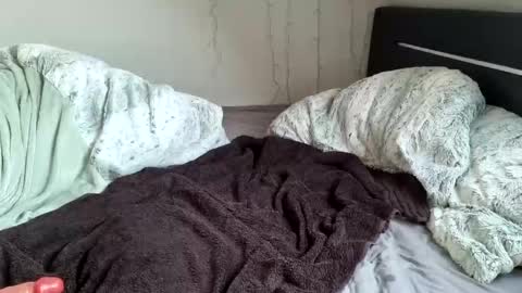 Luna  powered by bitch dust online show from January 2025 03:38:01 PM