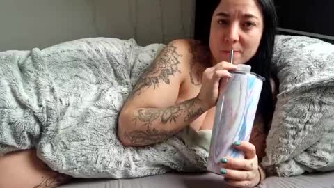 Luna  powered by bitch dust online show from January 2025 12:11:02 PM