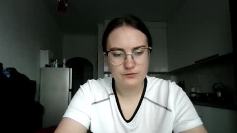 lunavelvet3 online show from November 2025 01:32:01 PM