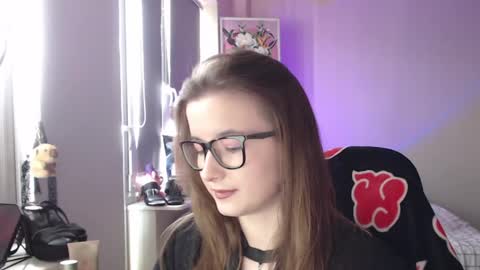 LunaXcherry online show from April 2026 11:09:01 AM