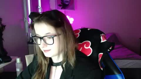 Snapshot of lunaxcherry chatting on June 2026 06:08:02 PM LunaXcherry online show from June 2026 06:08:02 PM