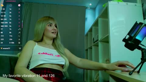 LunaXLoverx online show from October 2025 03:19:02 PM