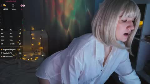 LunaXLoverx online show from November 2025 11:43:02 AM