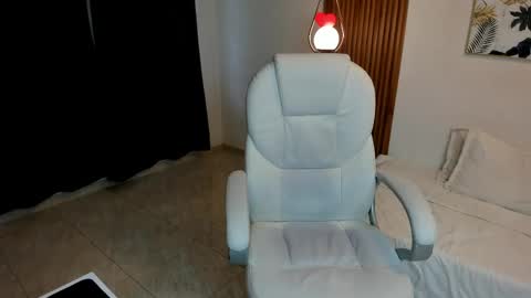 Snapshot of luniksa chatting on June 2026 11:34:02 AM luniksa online show from June 2026 11:34:02 AM
