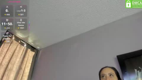 LunnaNova online show from September 2025 07:04:01 PM