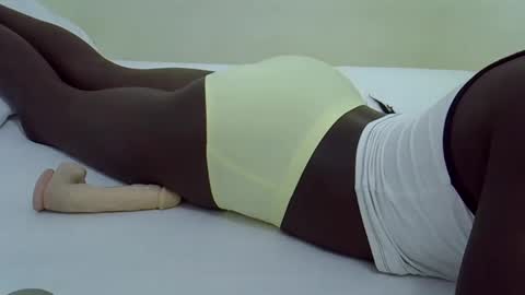 Snapshot of lupitah_ chatting on January 2025 11:24:01 AM sweet girl online show from January 2025 11:24:01 AM