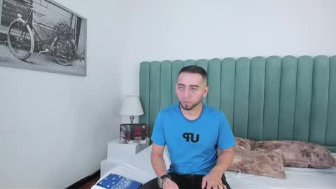 Lushian And Luna online show from October 2025 02:48:01 PM