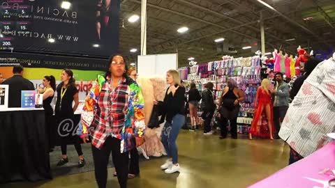 SHOWS ALL MONDAY WEDNESDAYFRIDAYSATURDAY  IN THE MORNING online show from December 2024 01:36:01 AM