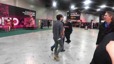 SHOWS ALL MONDAY WEDNESDAYFRIDAYSATURDAY  IN THE MORNING online show from October 2025 09:33:01 PM