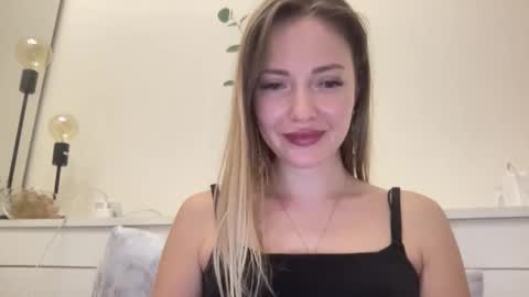 Snapshot of lusiluv chatting on September 2025 10:04:02 PM lusiluv online show from September 2025 10:04:02 PM