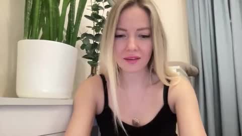 Snapshot of lusiluv chatting on February 2026 07:40:01 PM lusiluv online show from February 2026 07:40:01 PM