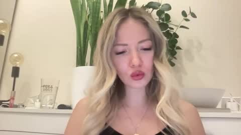 Snapshot of lusiluv chatting on February 2026 07:25:02 PM lusiluv online show from February 2026 07:25:02 PM