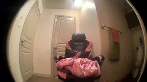 LOLA online show from January 2025 08:21:02 AM