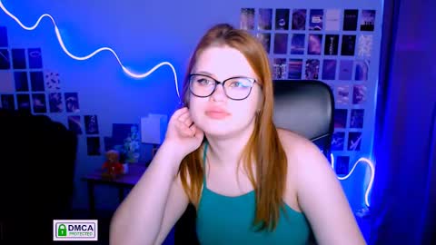 Snapshot of lusy_puff chatting on March 2025 04:42:02 PM lusy_puff online show from March 2025 04:42:02 PM