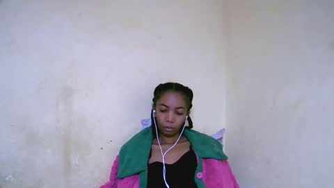 lutchia online show from September 2025 12:38:02 PM