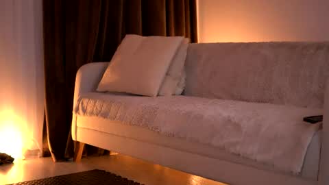 Caprice online show from June 2026 01:10:01 PM