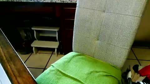 Snapshot of luvdezire chatting on January 2025 01:46:01 PM Peter Jacksone online show from January 2025 01:46:01 PM