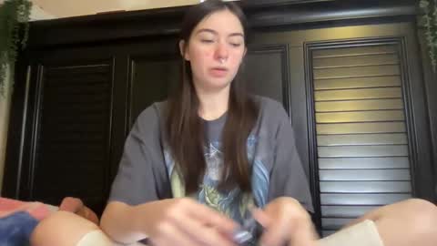 luvrxstarx online show from March 2026 12:05:01 AM