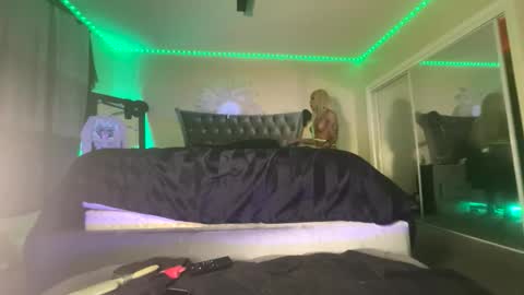 luvvlee online show from March 2026 03:29:01 PM