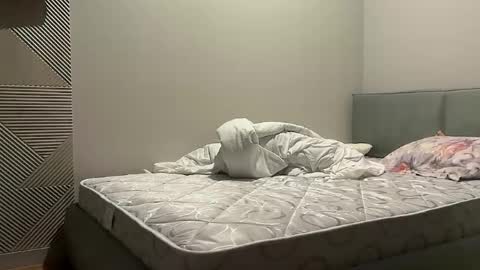 lux_angel online show from April 2026 10:45:02 PM