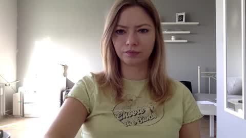 Snapshot of lux_millie chatting on September 2025 07:11:02 AM Millie online show from September 2025 07:11:02 AM