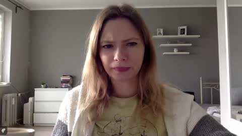 Snapshot of lux_millie chatting on October 2025 09:50:02 AM Millie online show from October 2025 09:50:02 AM