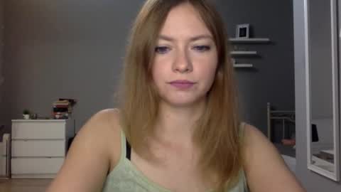 Snapshot of lux_millie chatting on November 2025 11:04:02 PM Millie online show from November 2025 11:04:02 PM