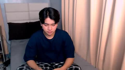 queen lux online show from March 2025 05:54:01 PM