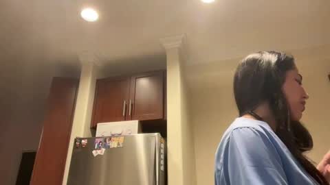 luxcher22 online show from February 2025 03:19:01 AM