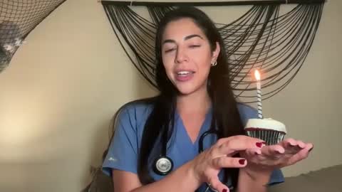 luxcher22 online show from September 2025 02:48:02 AM