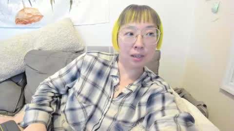 Snapshot of luxgray chatting on February 2026 11:24:02 PM LuxGray online show from February 2026 11:24:02 PM