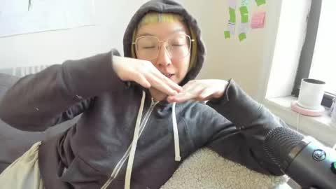 Snapshot of luxgray chatting on March 2026 04:18:02 PM LuxGray online show from March 2026 04:18:02 PM