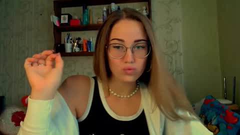 Katie online show from September 2025 09:14:02 AM