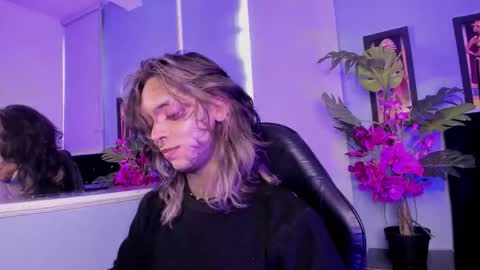 Luxiel 3 online show from December 2025 09:54:02 PM