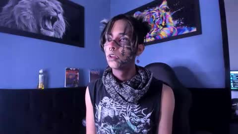 Snapshot of luxiel_ chatting on December 2025 04:52:02 AM Luxiel 3 online show from December 2025 04:52:02 AM