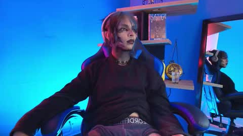 Snapshot of luxiel_ chatting on February 2026 10:41:02 PM Luxiel 3 online show from February 2026 10:41:02 PM