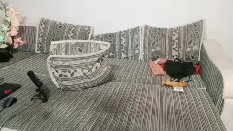 LuxMelys online show from January 2025 12:12:01 AM