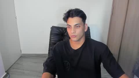 Snapshot of luxrx chatting on June 2026 03:43:01 PM luxrx online show from June 2026 03:43:01 PM