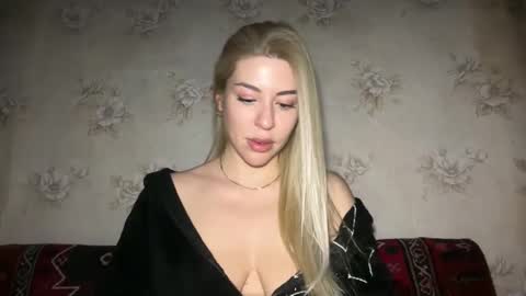 Snapshot of luxsonyastar chatting on January 2026 08:12:01 PM LuxSonyaStar online show from January 2026 08:12:01 PM