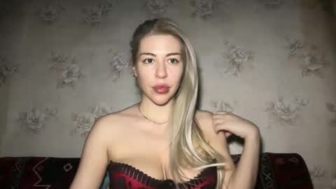 Snapshot of luxsonyastar chatting on February 2026 01:15:01 PM LuxSonyaStar online show from February 2026 01:15:01 PM