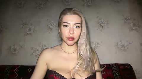 Snapshot of luxsonyastar chatting on May 2026 08:58:02 PM LuxSonyaStar online show from May 2026 08:58:02 PM