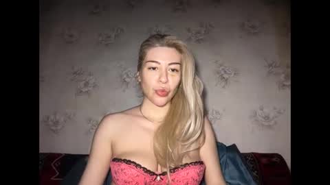 Snapshot of luxsonyastar chatting on May 2026 12:45:01 PM LuxSonyaStar online show from May 2026 12:45:01 PM