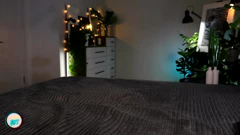 Snapshot of luxureart chatting on June 2026 11:08:01 PM LuxureArt online show from June 2026 11:08:01 PM