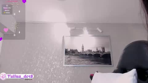    online show from October 2025 02:45:01 AM