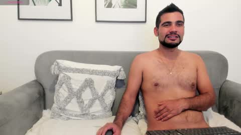 Lesly And Arnold online show from February 2025 09:10:01 AM