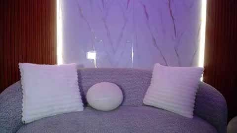 Lesly And Arnold online show from October 2025 02:09:01 AM