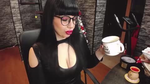 Spoiled dominant mindfucker mistress MakeupartistNail ArtistFitness and Yoga lover online show from December 2024 06:28:01 PM