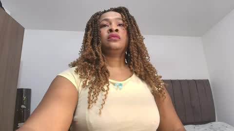 Snapshot of luxy_benet chatting on June 2026 12:27:01 PM Big Benet online show from June 2026 12:27:01 PM