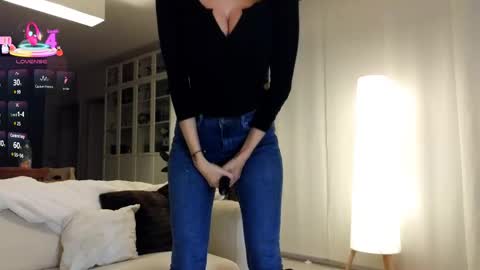 Luxymin online show from February 2025 08:47:01 PM